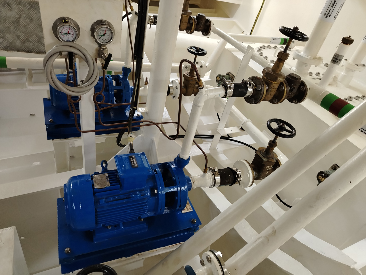 Multiple pump installation